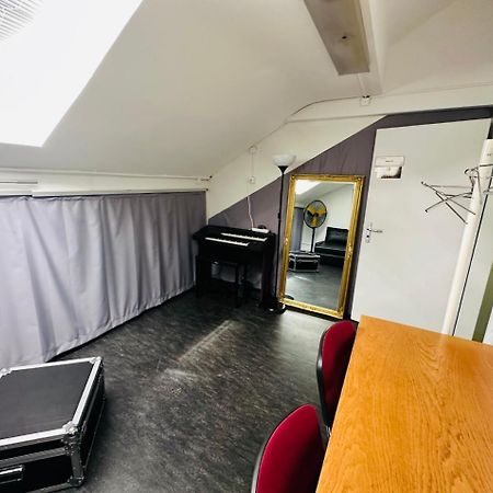Apartamento Raum Und Zeit Zúrich Exterior foto